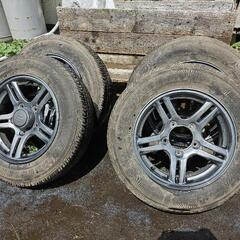【取引中】車のタイヤ