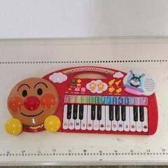 0529-002 おもちゃピアノ