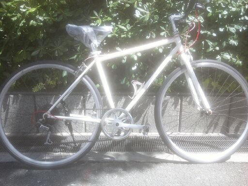 整備済み中古自転車　700ｘ28　税別￥10.800-　クロスバイク　外装７段　ホワイト529