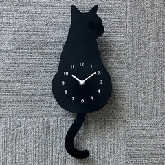 ニトリ　猫のしっぽが振り子になった掛け時計