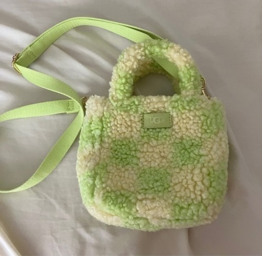 美品 UGG ショルダーバッグ