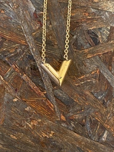 ルイヴィトン M61083 エセンシャルV ネックレス ゴールド ルイヴィトン