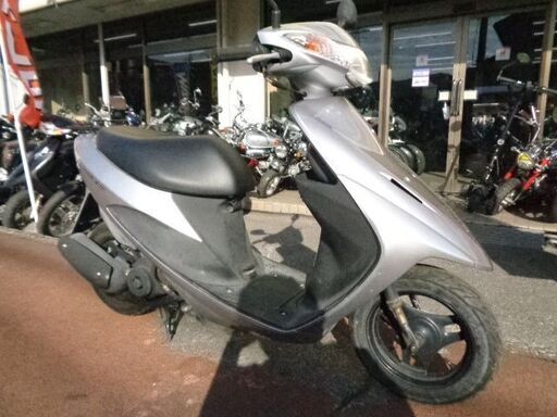 NO.4993　アドレスＶ５０　４サイクルエンジン　フューエルインジェクション車　シルバー　☆彡