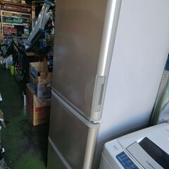 シャープ 3ドア　冷凍冷蔵庫　2015年　350L