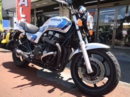 NO.5008　ＣＢ７５０　ＲＣ４２　空冷４サイクルＤＯＨＣ１６バルブ４気筒７５０ｃｃ　ショート管付き　シルバー＆ブルー（スペンサーカラー）　☆彡