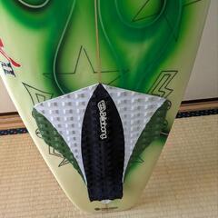 サーフボードショート