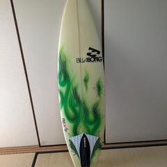 サーフボードショート