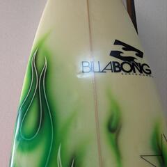 サーフボードショート