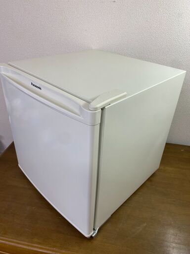 パナソニック パーソナルノンフロン冷蔵庫(直冷式) NR-A80D-W 1