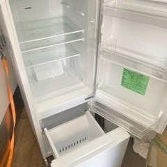 NO 137❗️ 福岡市内配送無料　2019年式 YAMADASELECT(ヤマダセレクト） YRZF15G1 2ドア冷蔵庫 (156L・右開き) ホワイト