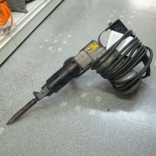 makita マキタ 電動ハンマ HM-081 100Ｖ【モノ市場半田店】139
