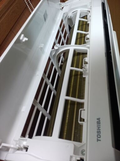 エアコン工事は安心の電気工事士にお任せ♪使いやすいスタンダード機種 