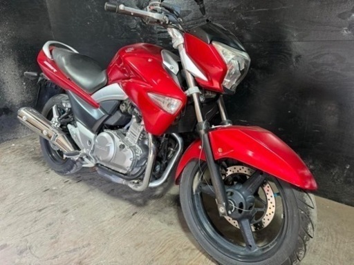 ★支払総額11.8万円★登録後即乗り出し可能！自賠責も承ります♪ スズキ GSR250 車格大きい250MT車両！インジェクション♪通勤通学に！ツーリングに♪ ☆支払総額11.8万円☆書類完備♪始動動画あり♪ スズキ GSR250 外観