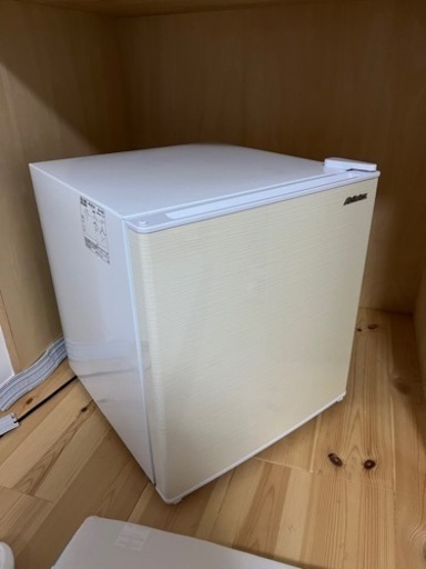小型冷蔵庫　46l