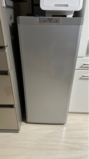 三菱　MITSUBISHI MF-U12B-S 121リットル　冷凍庫