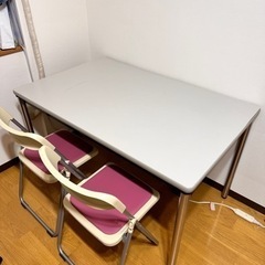テーブル+折りたたみ椅子4セット