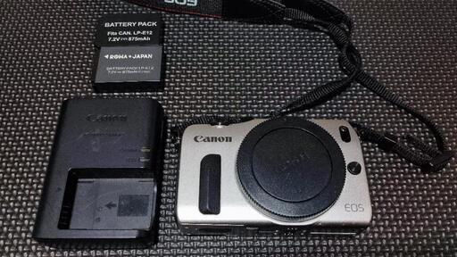 CANON EOS M ミラーレス一眼 本体＆充電器