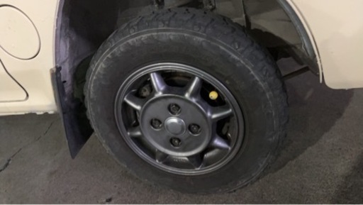 車のパーツ タイヤ、ホイール
