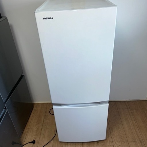 TOSHIBA ノンフロン冷凍冷蔵庫　GR-R15BS (W) 153L 2020年