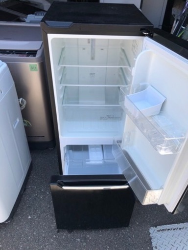 NO 128❗️福岡市内配送無料 ハイセンス 冷蔵庫 幅48cm 150L パール  