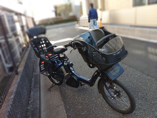 e230️土日もお子様と土足のままいろいろなタイプの電動自転車ご試乗可能です  ️電動自転車・リサイクル専門店　　ご試乗をしてから、ご購入できます。  ２０インチ、チャイルドシート、２人乗り、３人乗り、１人乗り電動自転車  バカ良心的な電動自転車屋１００日間・安心の無料点検・️無料交換保証サービス付き  後ろチャイルドシートを大きめのかごに変更のオプション無料です。  バッテリーは新品の９０％以上の性能です。  １回の充電で３