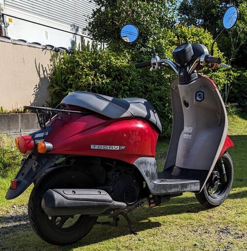決まりました。トゥデイ AF67 2008年  赤白　インジェクション　サイドスタンド付き　シート貼替済み 決まりました。トゥデイ AF67 2008年 赤白 インジェクション