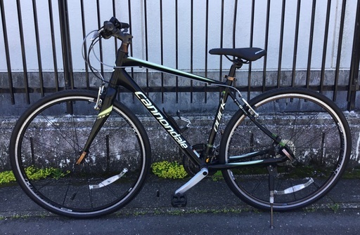 ＜整備済・美品車＞Cannondale Quick・カーボンフォーク・EN14764  クロスバイク・Lサイズ 3×8・24段変速 ブラック