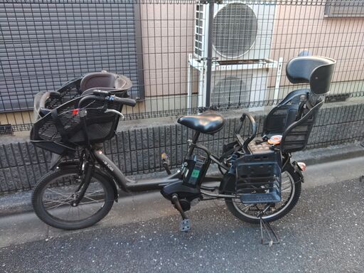 e231️土日もお子様と土足のままいろいろなタイプの電動自転車ご試乗可能  ️電動自転車・リサイクル専門店　　ご試乗をしてから、ご購入できます。  ２０インチ、チャイルドシート、２人乗り、３人乗り、１人乗り電動自転車  バカ良心的な電動自転車屋１００日間・安心の無料点検・️無料交換保証サービス付き  後ろチャイルドシートを大きめのかごに変更のオプション無料です。  バッテリーは新品の９０％以上の性能です。  １回の充電で３０Ｋ