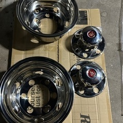 大型トラックホイルカバー