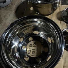 大型トラックホイルカバー