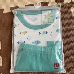 【未開封】UNIQLO半袖パジャマ（サイズ100）