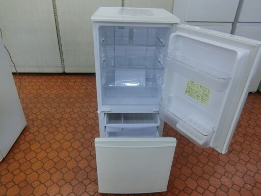 ID 185425 冷蔵庫2ドア 137L シャープ 20018年 SJ-D14D - 冷蔵庫 