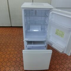 ID 185425   冷蔵庫２ドア　137L　シャープ　２００1８年　SJ-D14D