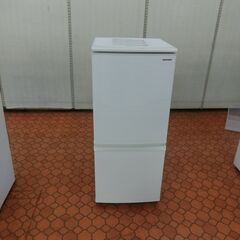 ID 185463　冷蔵庫２ドア　137L　シャープ　２０１８年　SJ-D14E