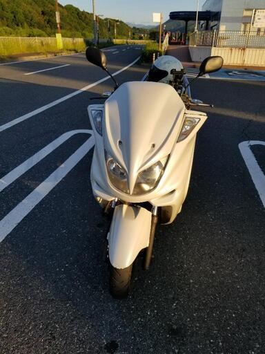 マジェスティC 白カスタム 実働車 値下げ交渉受け付けてます。