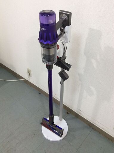 （8/14受渡済）JT8468【Dyson/ダイソン 掃除機】 Dyson Digital Slim SV18 FF コードレス ハンディスティック サイクロン掃除機 フィルターレス 家電 アタッチメント付
