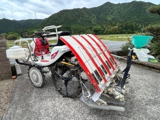 田植え機　4条植え