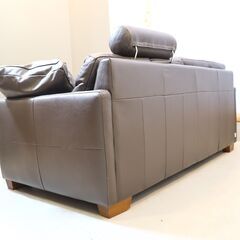 KEYUCA(ケユカ)で取り扱われていたゴーダ 2.5人掛けソファです。良質な本革を使用したシックな2.5シーターソファーはリビングを上質な寛ぎの空間に！重厚で存在感のあるラブルソファ♪ 