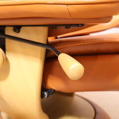 人気のkarimoku(カリモク家具)のRU6620 バケット 本革 リクライナーです。シンプルでオーソドックスなフォルムのレザー リクライニングチェアはシアタールームなどにもおススメです♪