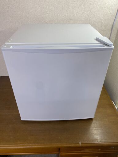 【糸島市内 送料無料】 サンコー　小型冷凍庫　FREZREG4 40L 動作確認済み 0529-3-1