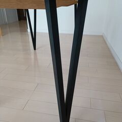 日本産のカスタムダイニングテーブル 4人 オーク天然木無垢