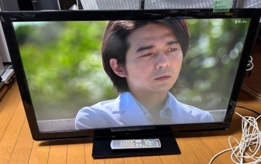 中型〜大型テレビ79 Panasonic VIERA 2011年製 37インチ 大阪府内 配達設置無料 保管場所での引き取りは値引きします