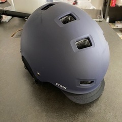 新品未使用 デカトロン ヘルメット　Mサイズ(55~59cm) ...