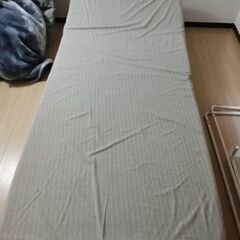 【譲ります/未使用ベッド】布団付き　折り畳みできます