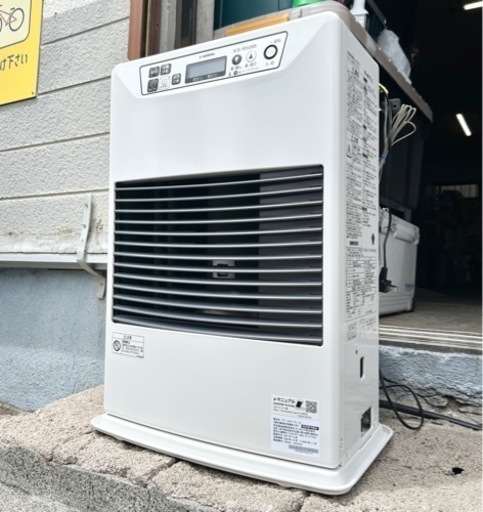 札幌市内配送可 美品 21年12月製 サンポット FF式温風石油ストーブ FF-4211TL S 木造11畳/コンクリート18畳