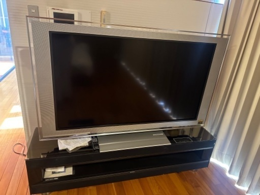 大型テレビ