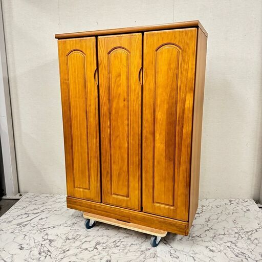 W 17995  NAKAMURAKEI MOKKO 3枚扉シューズボックス   ◆大阪市内・東大阪市他 6,000円以上ご購入で無料配達いたします！◆ ※京都・高槻・枚方方面◆神戸・西宮・尼崎方面◆生駒方面、大阪南部方面　それぞれ条件付き無料配送あり！