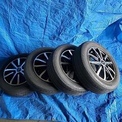 タイヤホイル付き、車のパーツ