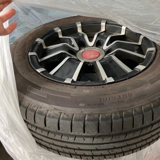 車のパーツ タイヤ、ホイール