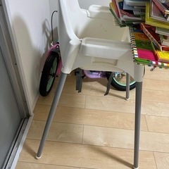 子供用品　チェアー　椅子